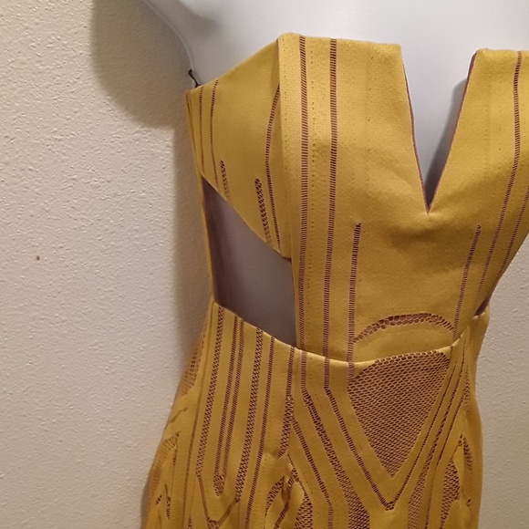 Dress - Picture 2 of 6